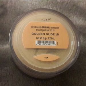 Bare minerals powder foundation